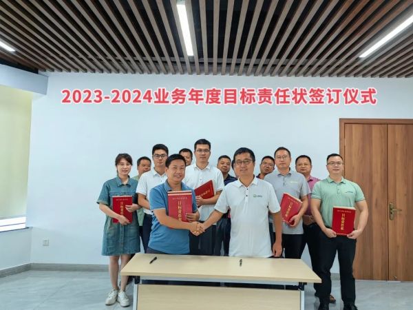 湖南興隆種業有限公司,長沙稻谷種植與銷售,長沙農作物品種的選育,長沙農業病蟲害防治服務 湖南興隆種業有限公司,長沙稻谷種植與銷售,長沙農作物品種的選育,長沙農業病蟲害防治服務